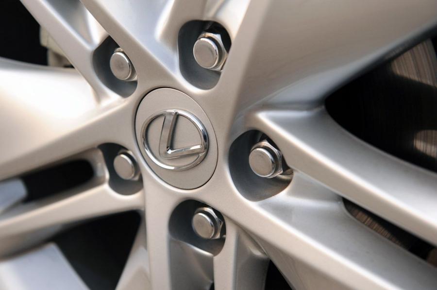  Lexus HS250h 2009 года  (фото 266 из 273)